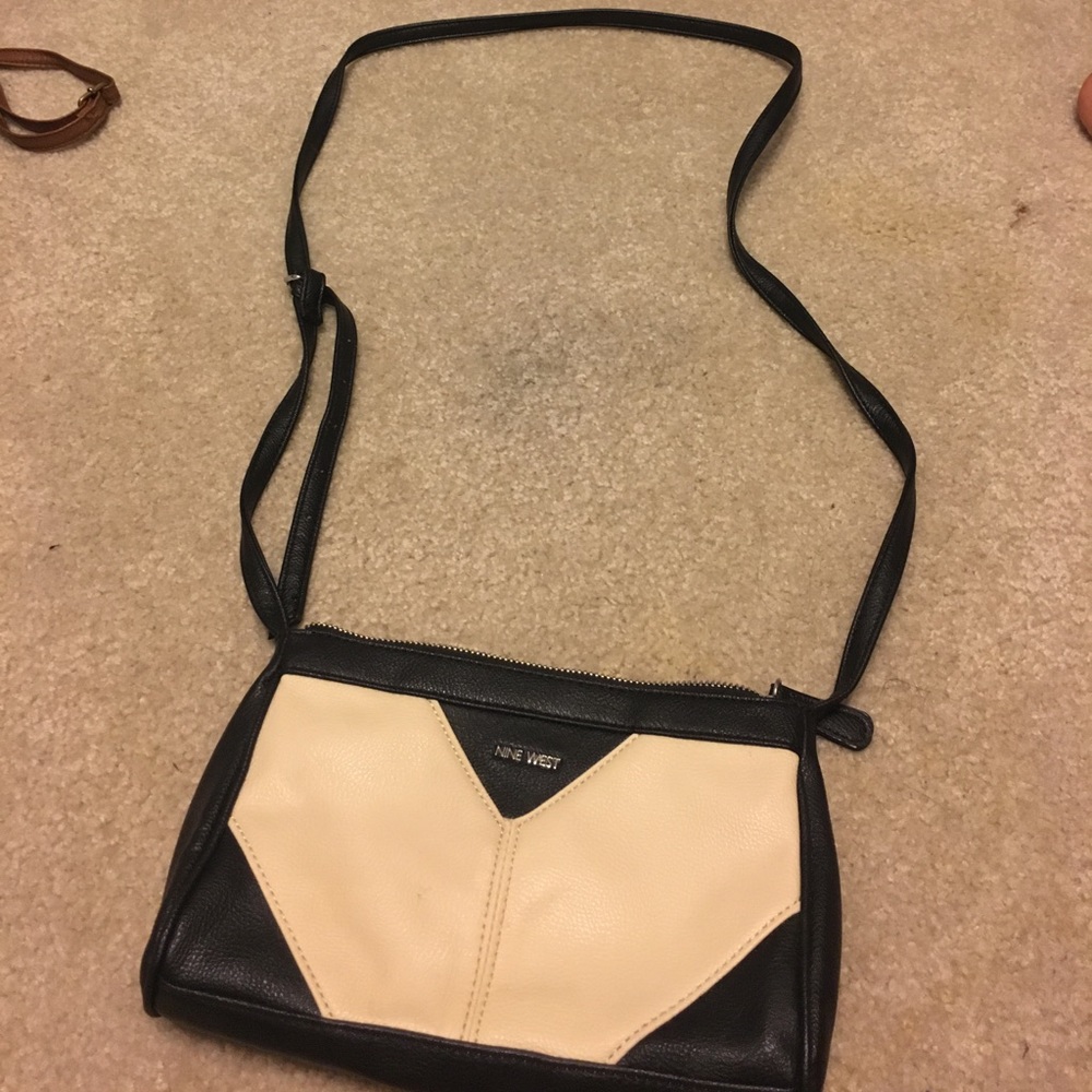 nine west black and cream crossbody